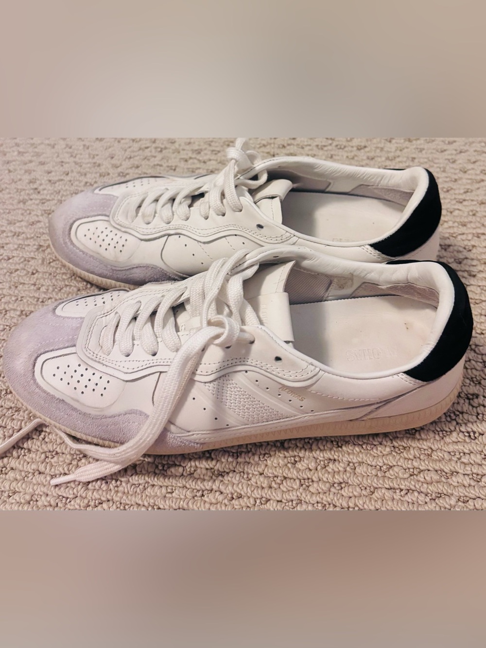 Alohas Women’s White Leather and Light Gray Suede Sneakers. Size 9